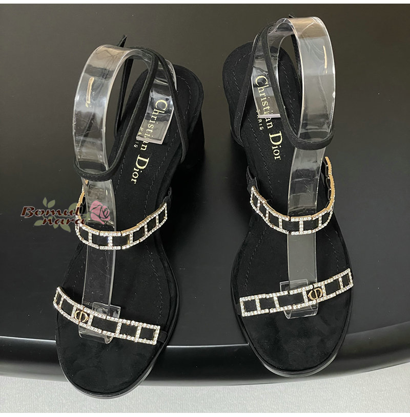 b0de66a685a9615306bd206b09d7feef_1745209222_2157.jpg b0de66a685a9615306bd206b09d7feef_1745209222_2157.jpg