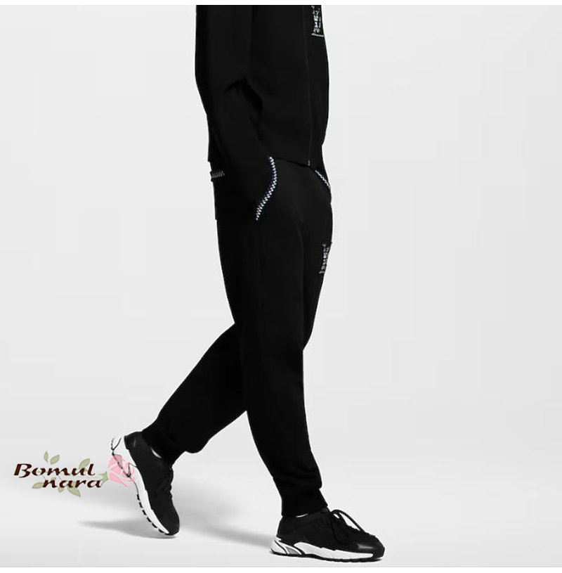 b5967b7ea1f1b6b5f1427029a9d70cf7_1757305800_1199.jpg b5967b7ea1f1b6b5f1427029a9d70cf7_1757305800_1199.jpg